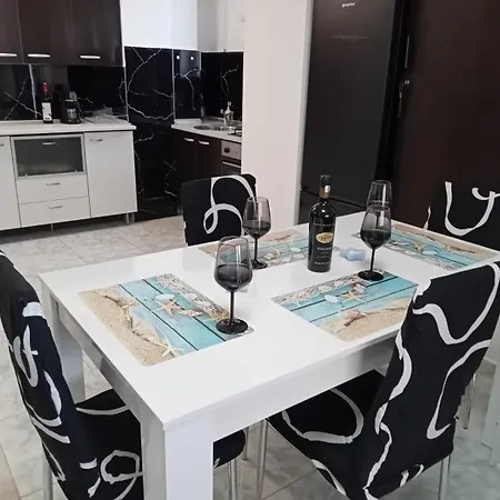 “heart Of The Sea” Apartment Mamaia